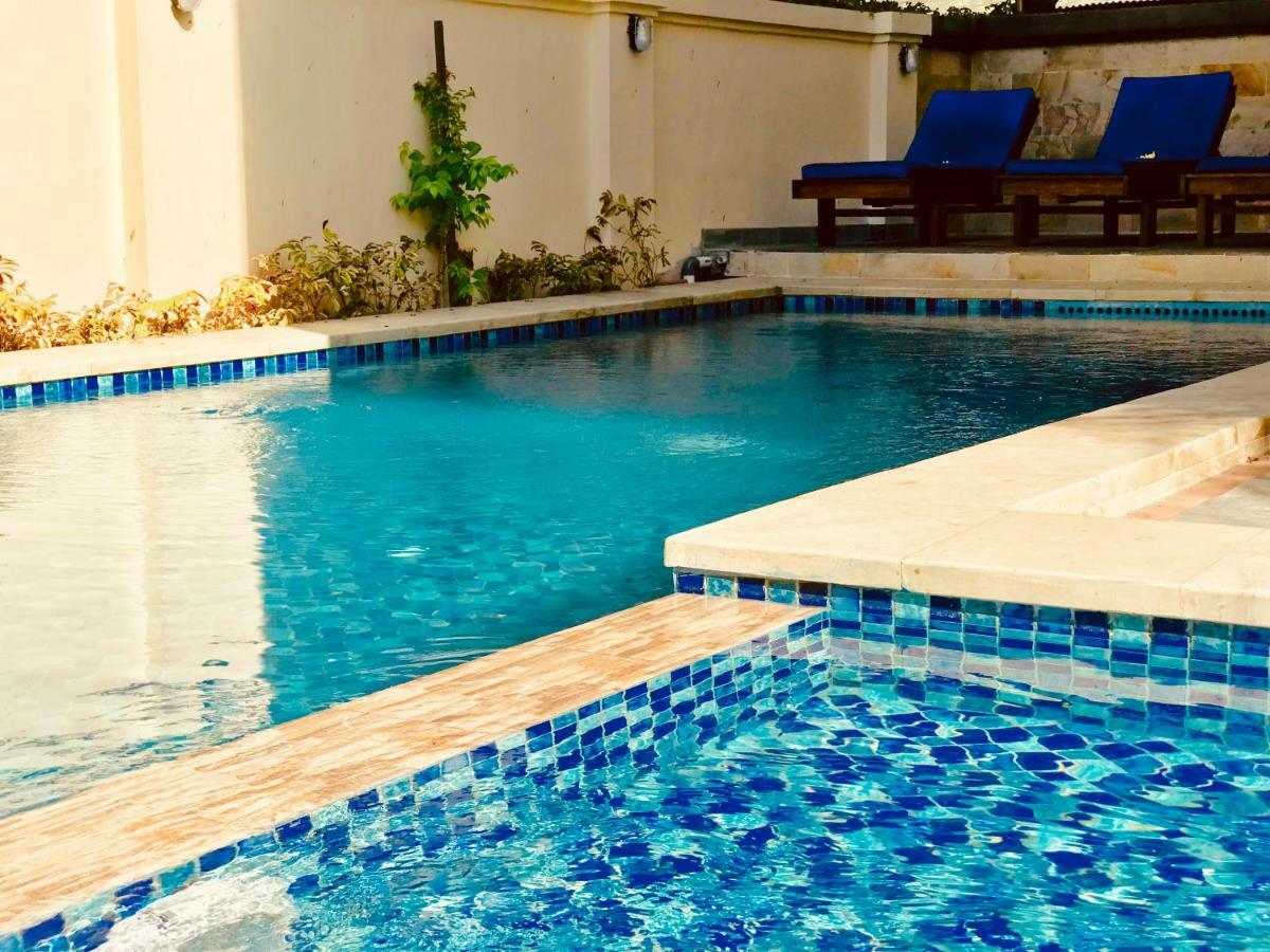 Familytel Bali Hotel Kuta Selatan Buitenkant foto