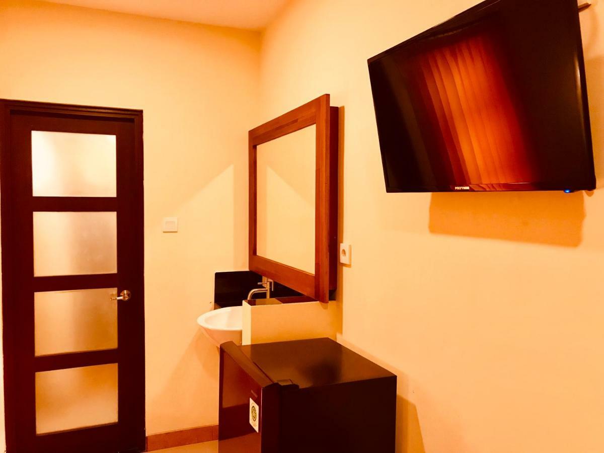 Familytel Bali Hotel Kuta Selatan Buitenkant foto